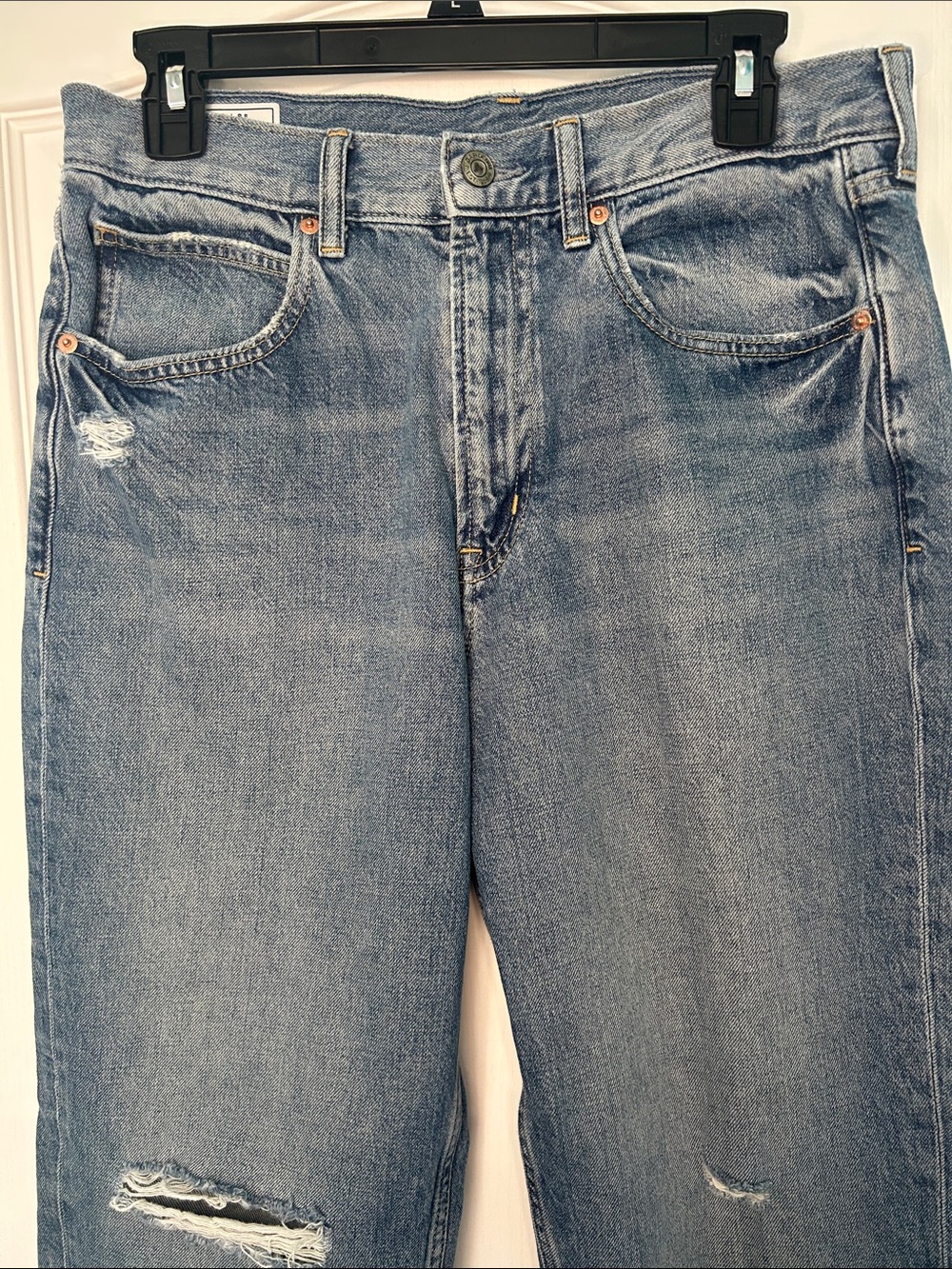 GAP Jeans Cropped Distressed High Rise Barrel Jeans Women’s Size 8 Blue Denim - Picture 5 of 12